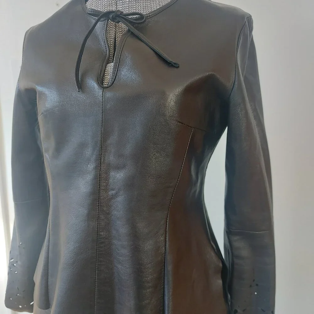 Danier leather two piece skirt suit - Picture 3 of 10